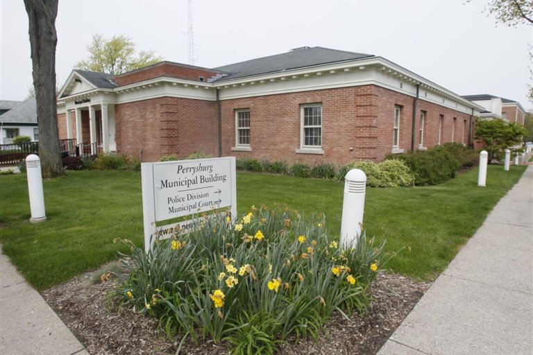 perrysburg municipal building