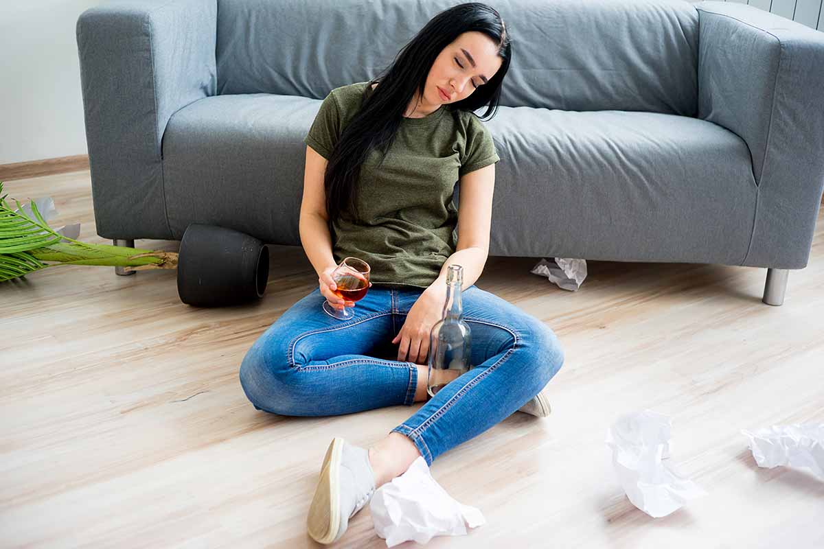 woman needs an alcohol rehab center