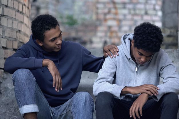 man struggles with signs of meth use