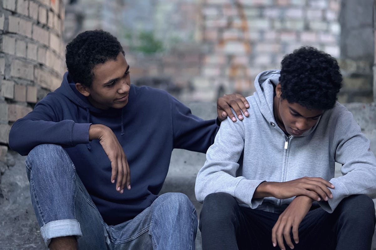 man struggles with signs of meth use