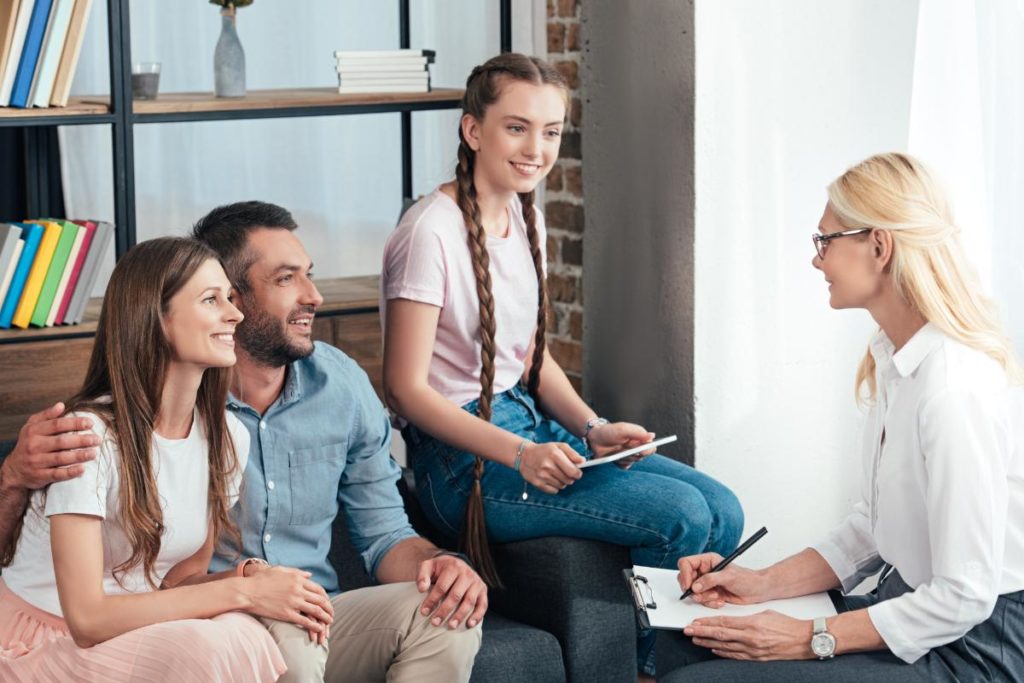 benefits of family therapy for addiction recovery